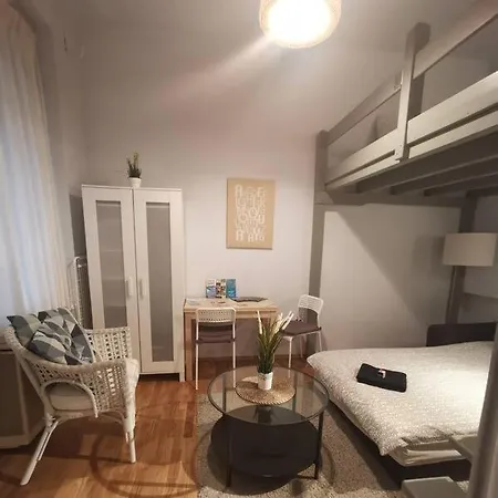Cozy & Lovely Nest In Soho *