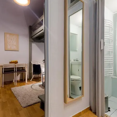 Cozy & Lovely Nest In Soho Apartment Budapest